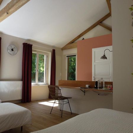 Au Petit Grain Bed & Breakfast Coutures  Екстериор снимка