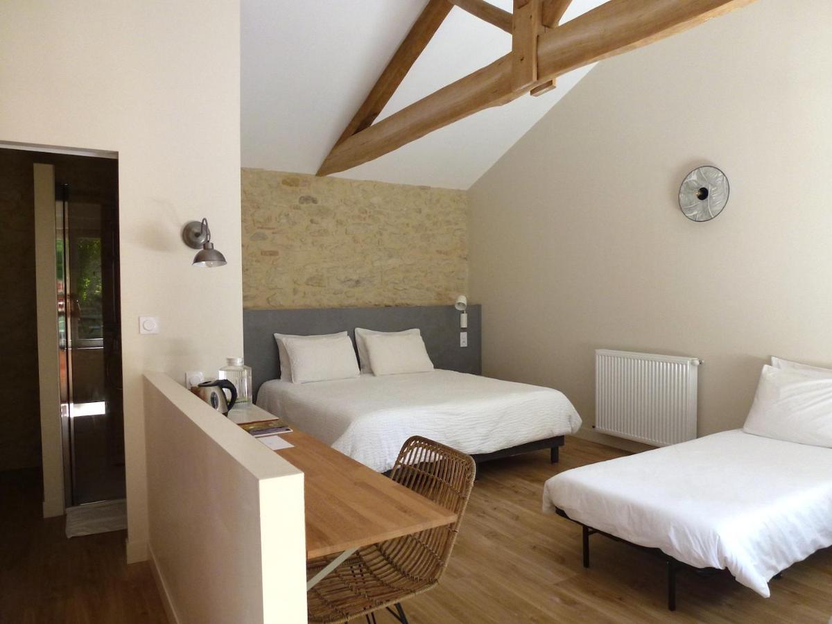 Au Petit Grain Bed & Breakfast Coutures  Екстериор снимка