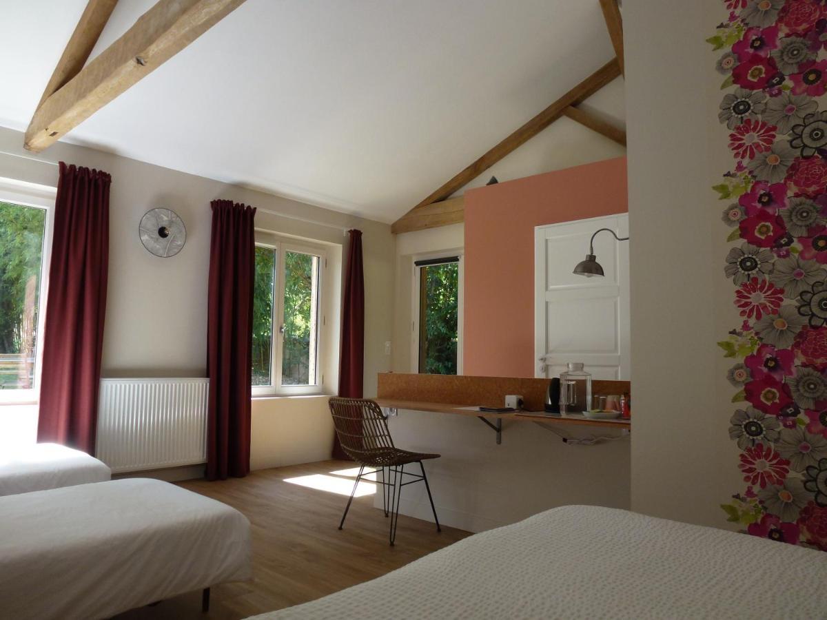 Au Petit Grain Bed & Breakfast Coutures  Екстериор снимка